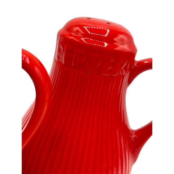 Vintage Hall Pottery Red Handle Salt and Pepper Shaker 5" - Picture 5 of 8